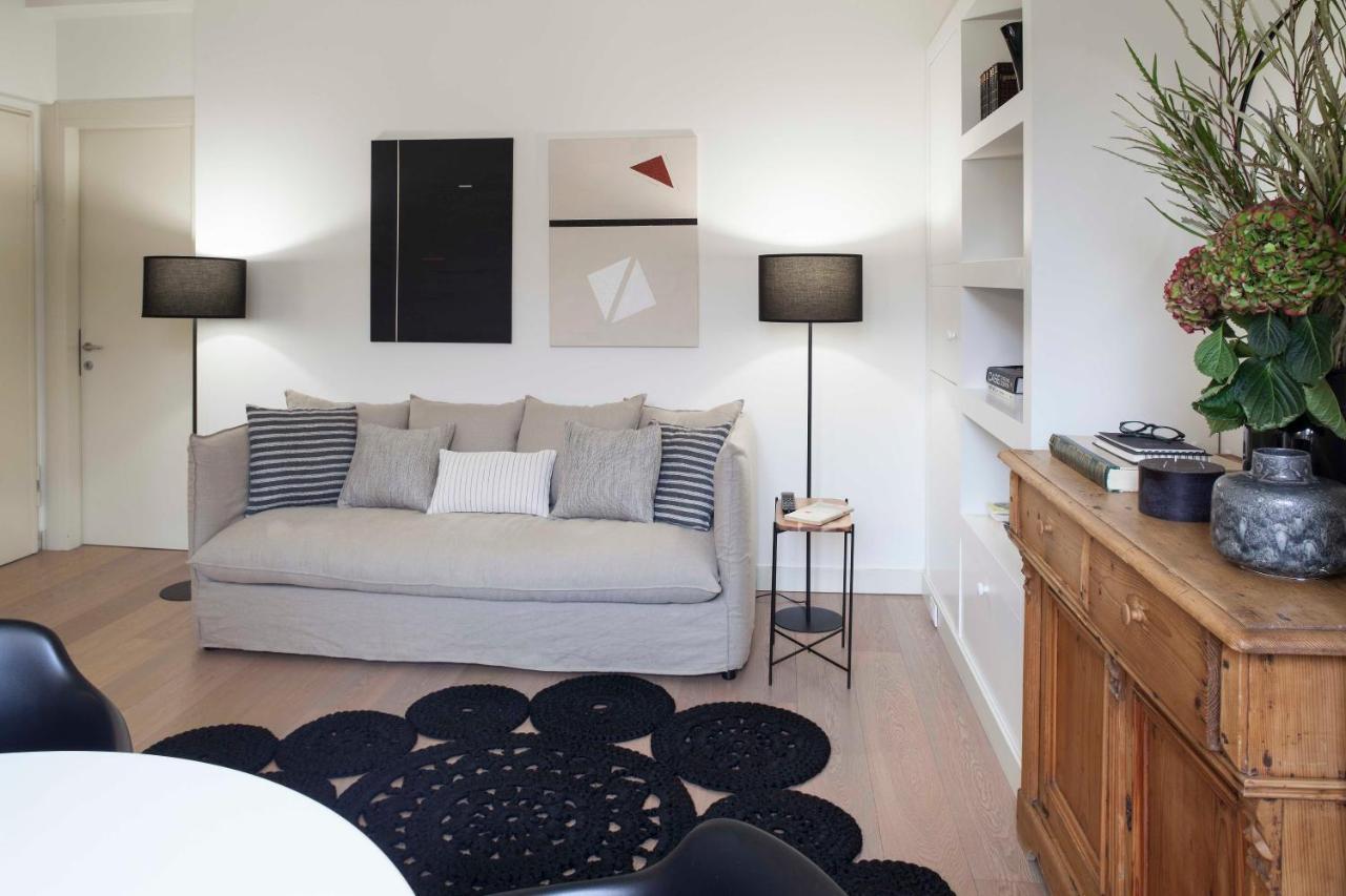 Lily Pads -Elegant Apartment- In The City Center Milano Exteriör bild