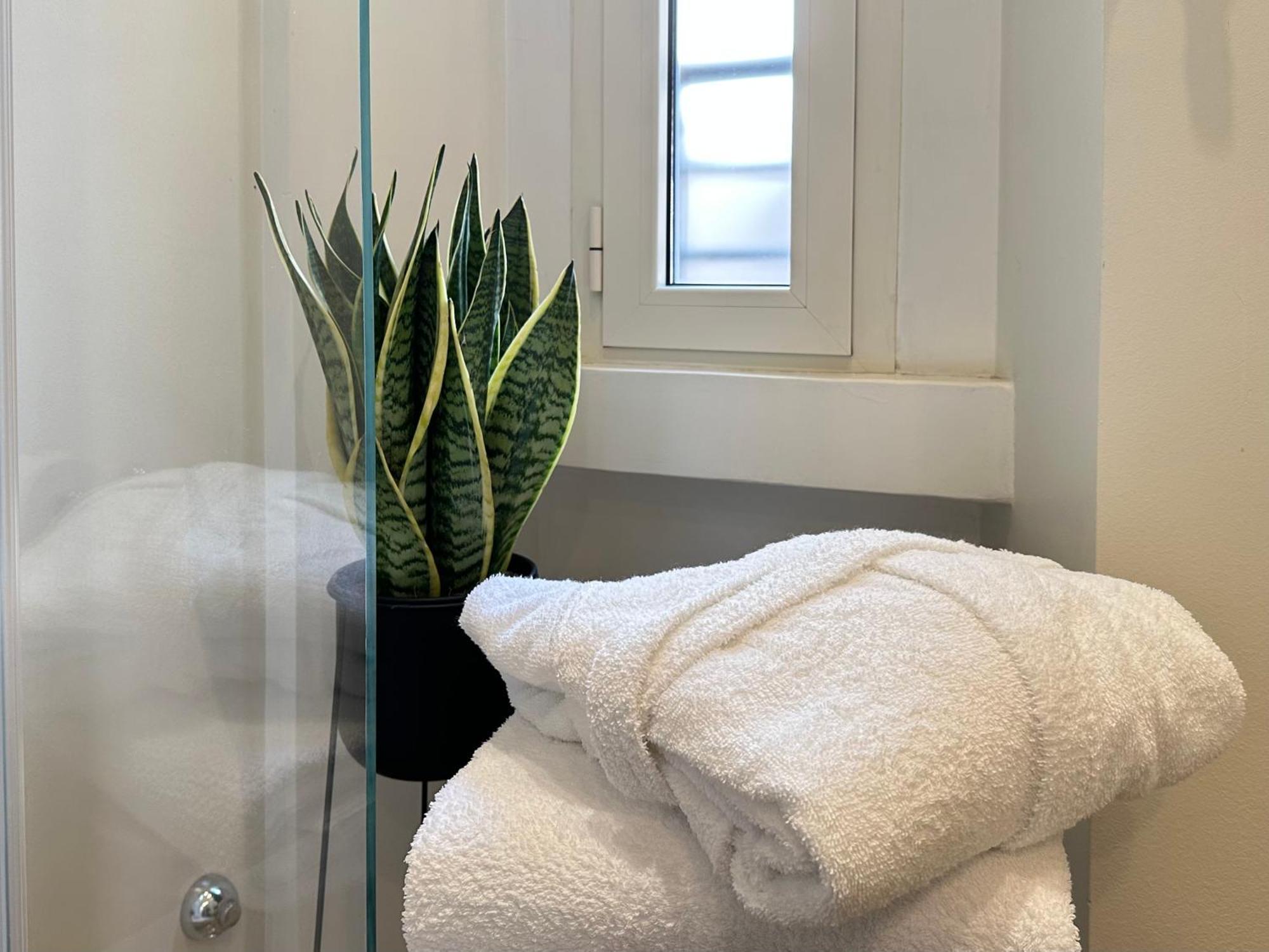 Lily Pads -Elegant Apartment- In The City Center Milano Exteriör bild